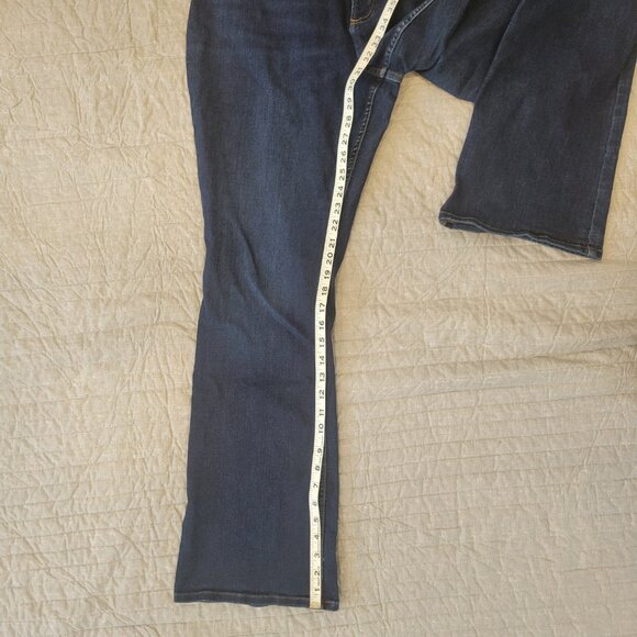 WOMEN'S ULTRA LUX COMFORT WITH FLEX MOTION BOOTCUT JEAN, Size 18 - Picture 4 of 8